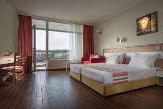 Отель Hotel Miramar - Half Board Созополь Двухместный номер с 2 отдельными кроватями и балконом-3