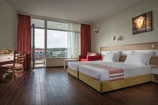 Отель Hotel Miramar - Half Board Созополь Двухместный номер с 2 отдельными кроватями и балконом-5